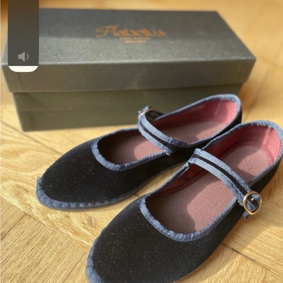Brand new Flabelus ballet flats - Picture 3 of 8